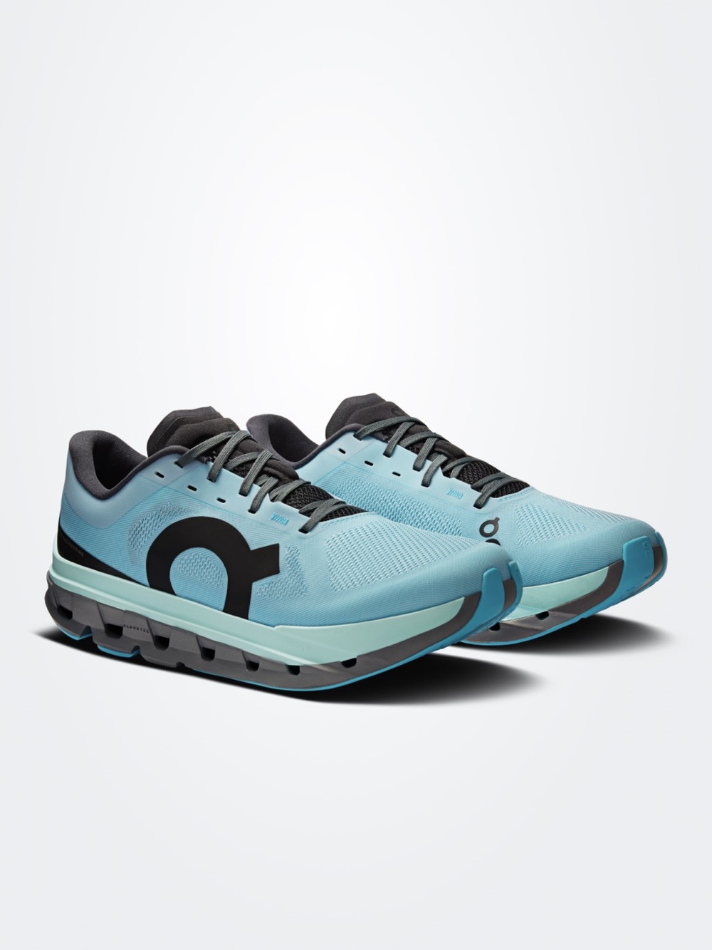 On Running Cloudflow 5 Arctic | Stone men size 11 New 
$180.00